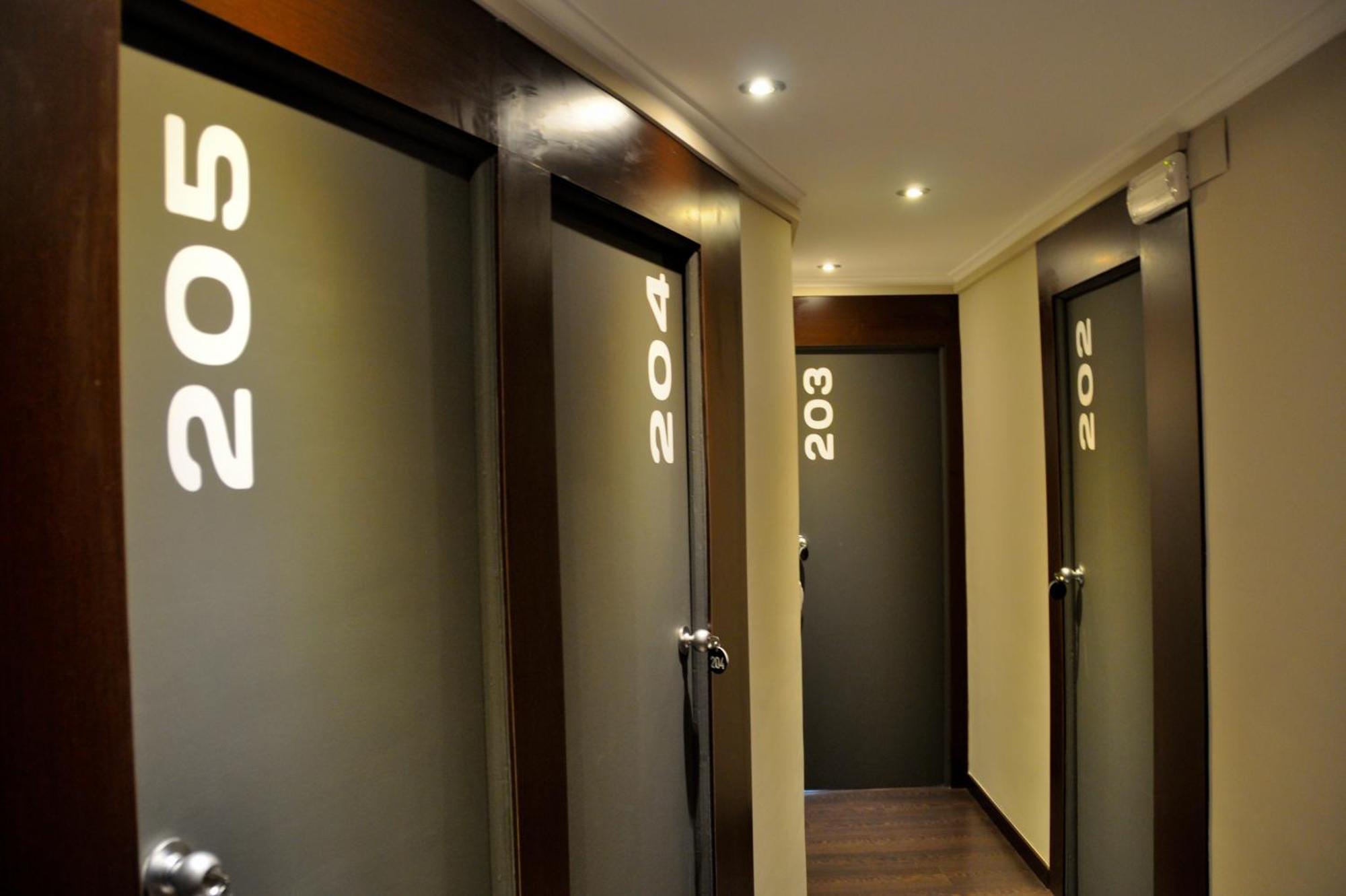 Hostal La Rotonda Ourense Bagian luar foto
